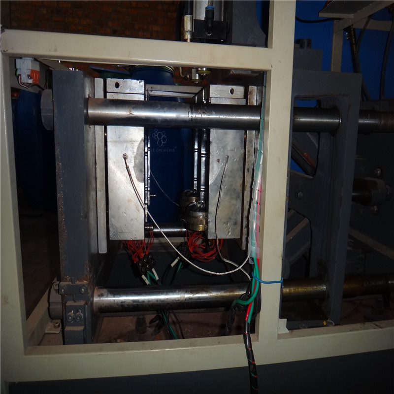JD WATER-High-quality Semi-auto Reheat Stretch Blow Molding Machine Factory-5